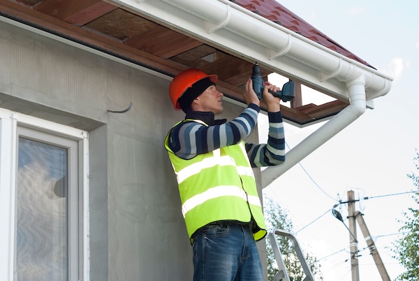 Greenville roofers helping choose the right fascia board